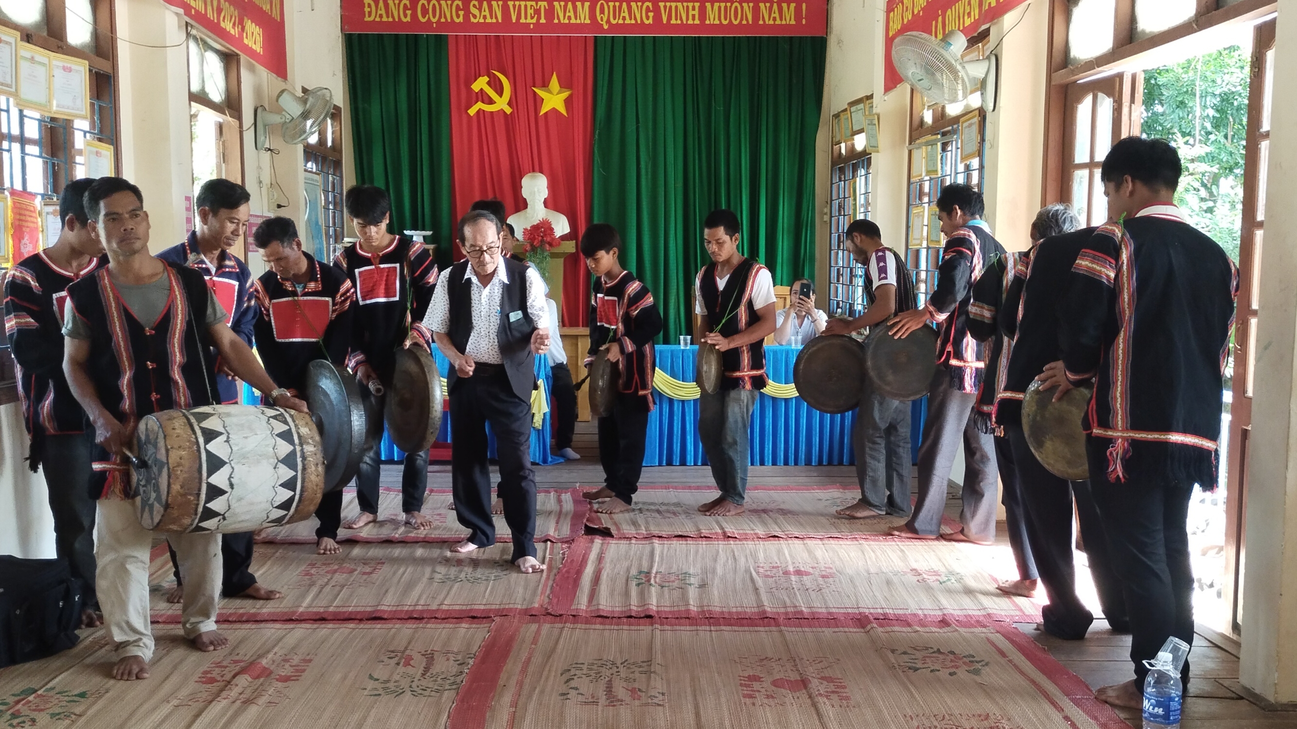 Thẩm định, đánh giá lớp học kỹ năng đánh Chiêng dân tộc Ba Na